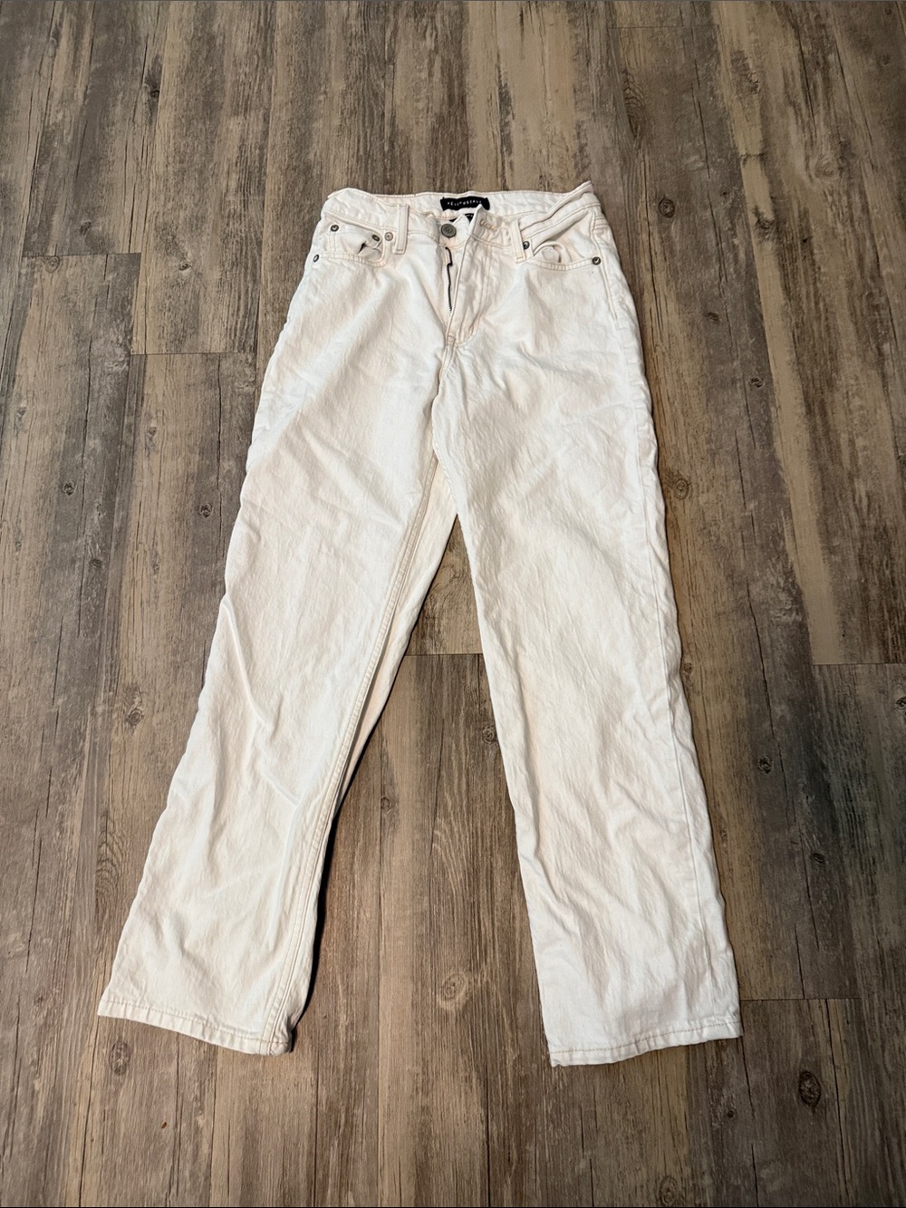 Aeropostale Men’s Relaxed White Jeans